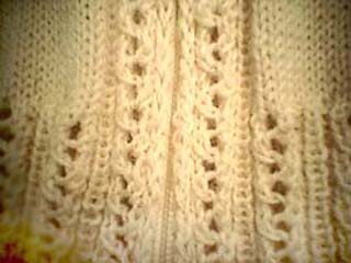 Mallineule hupparin helmassa ja edess&auml; keskell&auml;